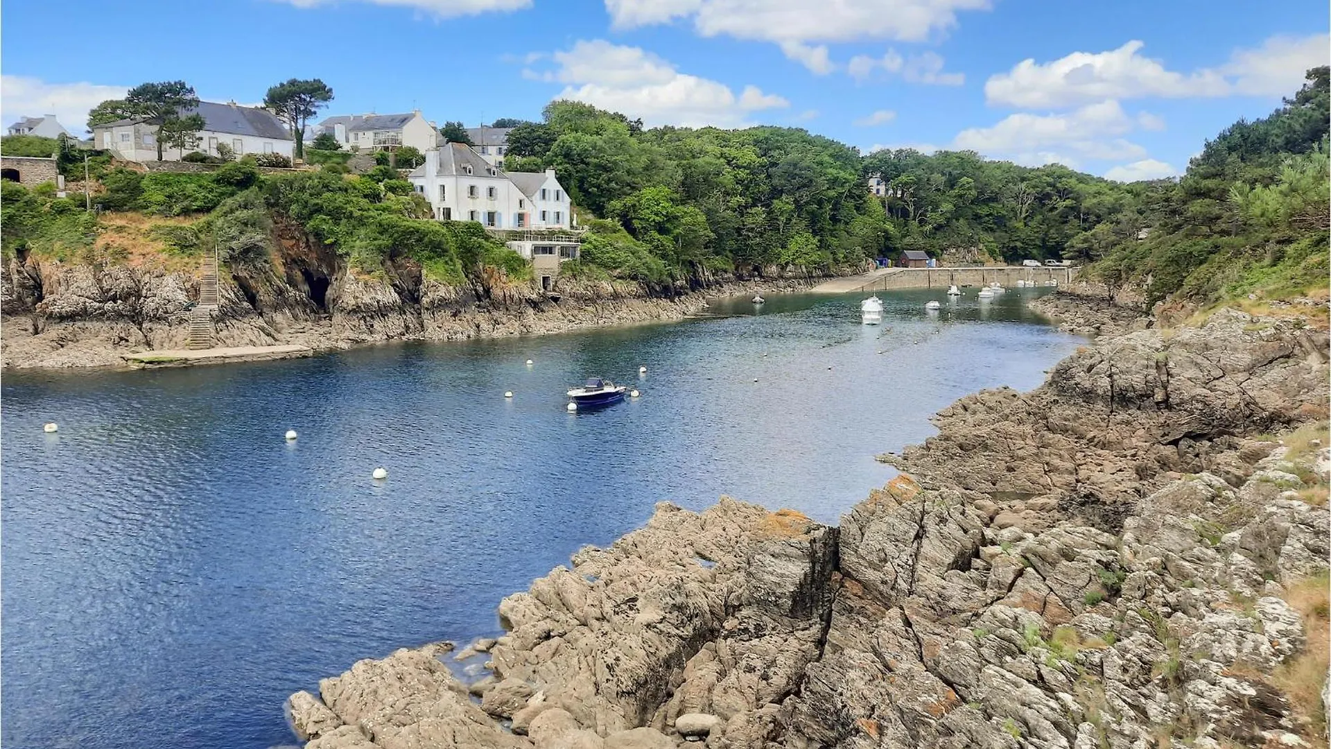 Lovely Home In Moelan-Sur-Mer With Kitchen